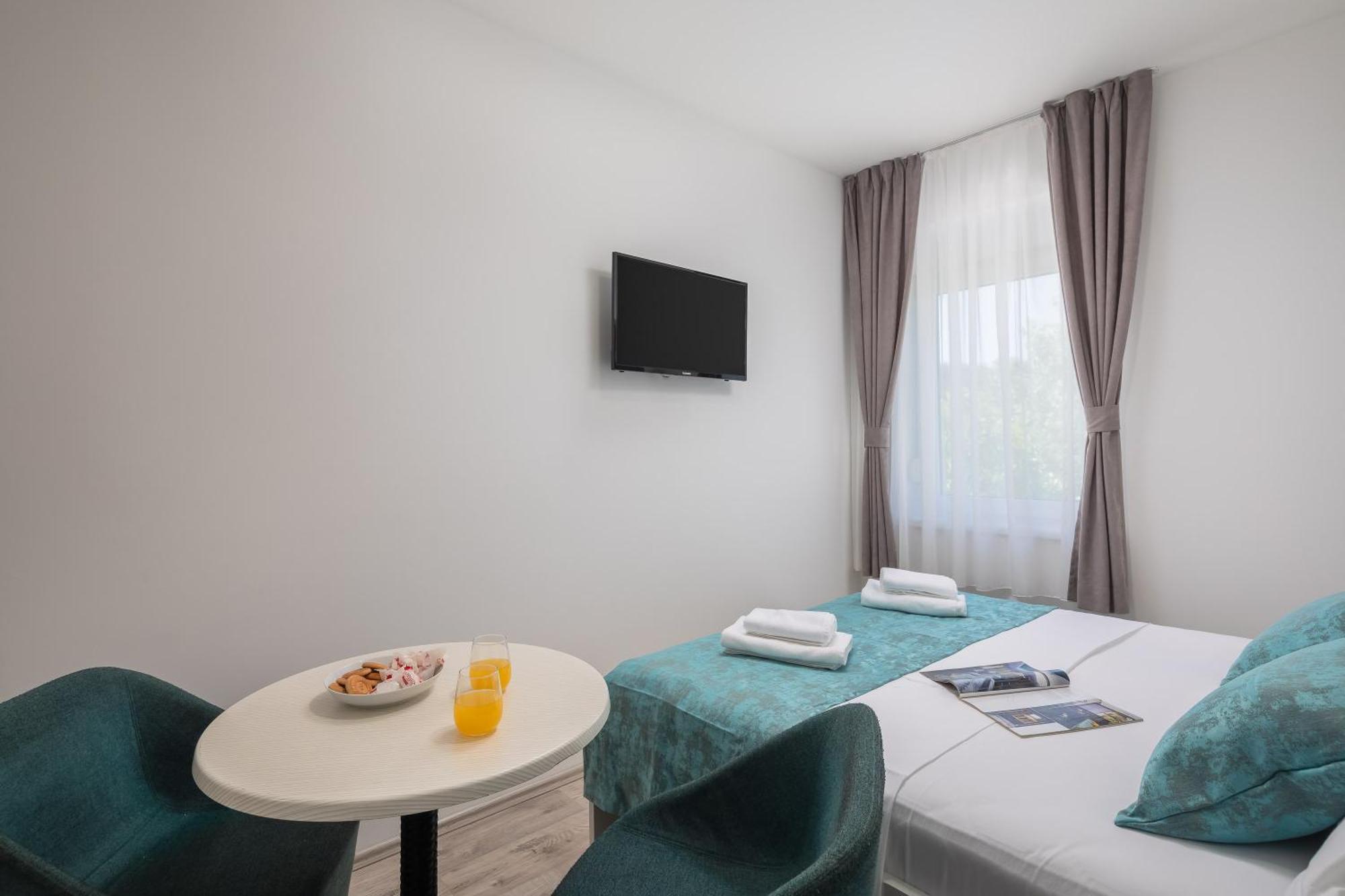 Beachfront Apartments Providenca With Free Parking Makarska Zewnętrze zdjęcie