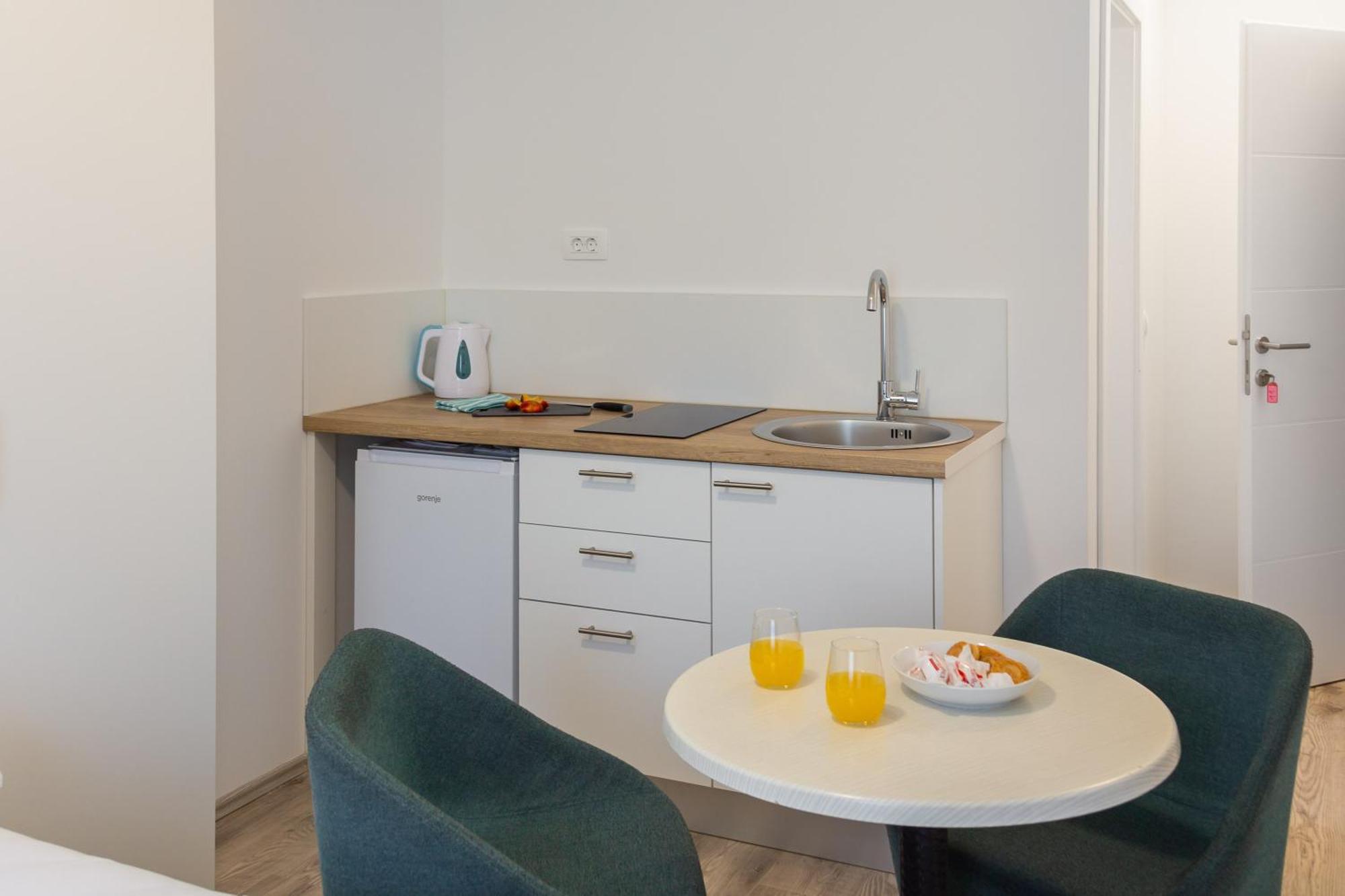Beachfront Apartments Providenca With Free Parking Makarska Zewnętrze zdjęcie
