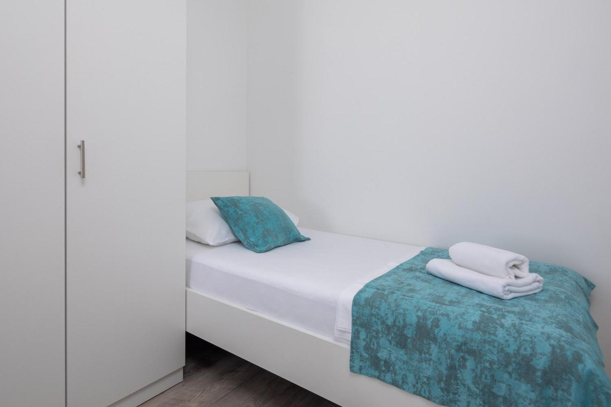 Beachfront Apartments Providenca With Free Parking Makarska Pokój zdjęcie